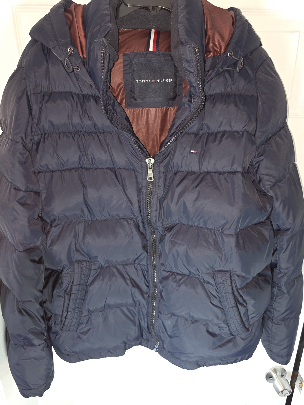 Tommy Hilfiger Men's Navy Puffer Jacket with Contrast Lining And Hood